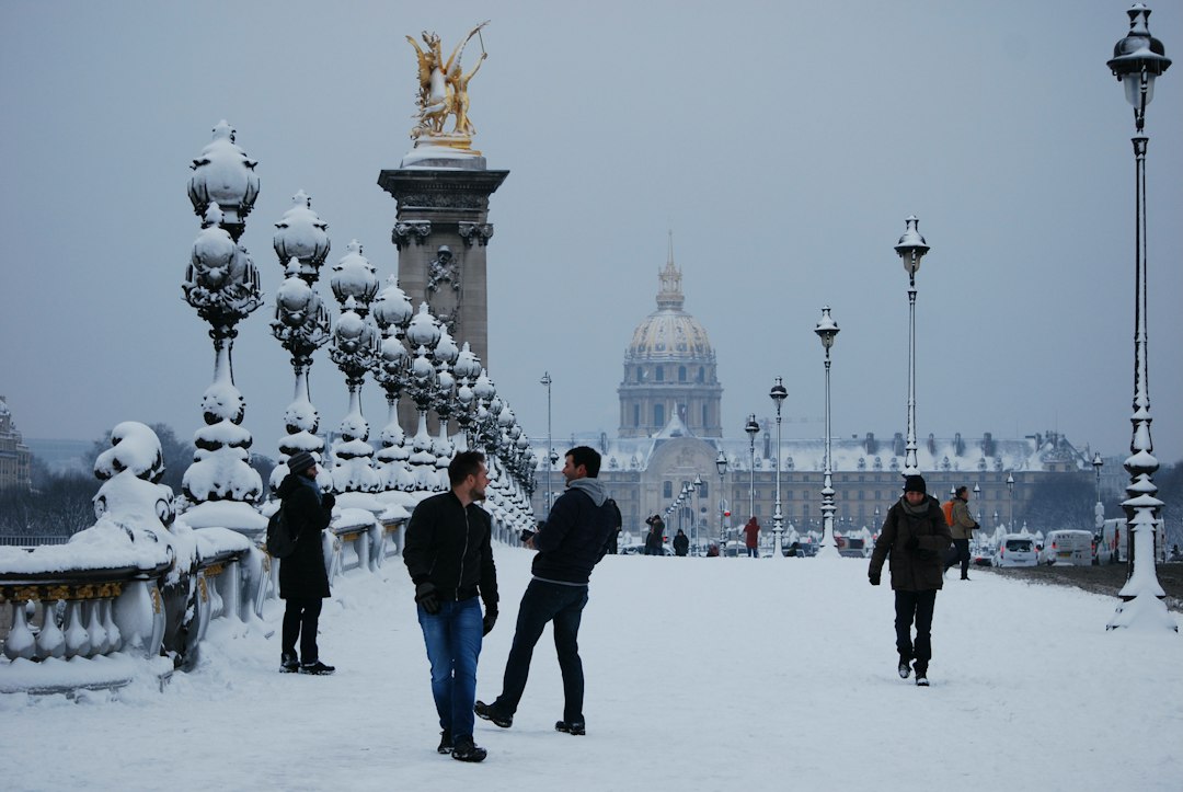 High-Risk Return from Recess: Lecornu Confronts the Twin Crises of Fuel and Budget